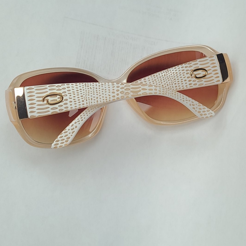 O by Oscar de la Renta  sunglasses